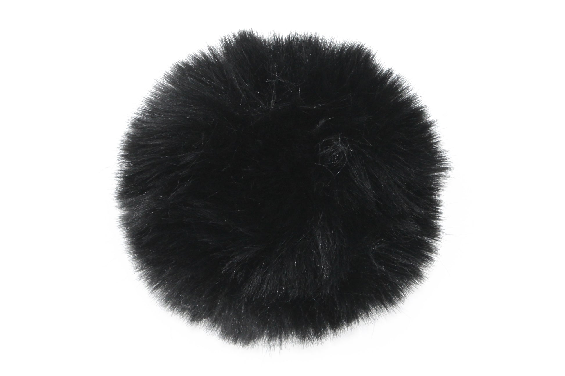 Pompon noir, au ton classique et polyvalent, avec une texture douce et raffinée, idéal pour apporter une touche chic et intemporelle à votre bonnet.