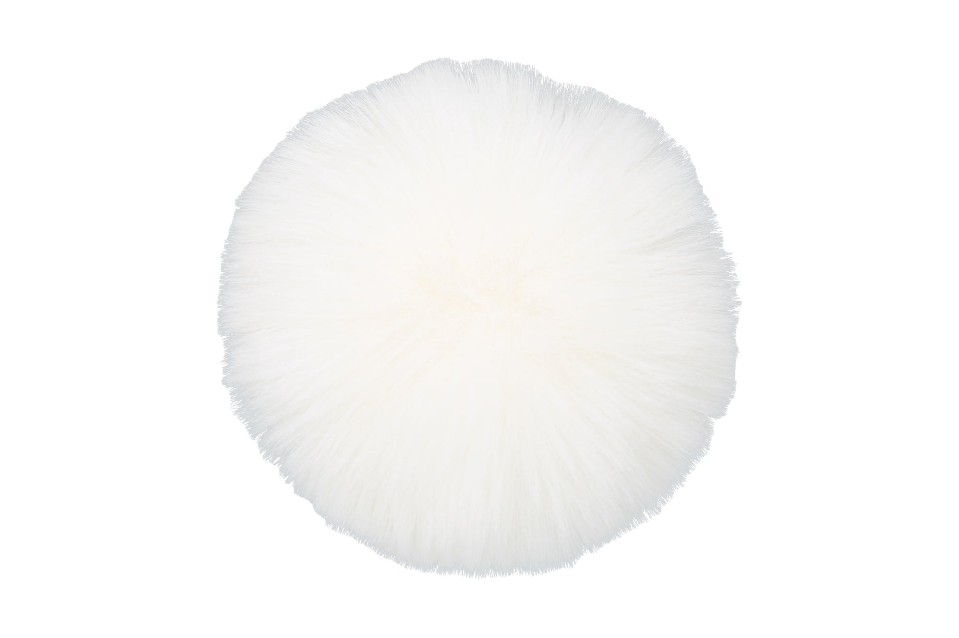 Pompon blanc, au ton pur et neutre, avec une texture douce et moelleuse, idéal pour compléter un bonnet avec simplicité et raffinement.