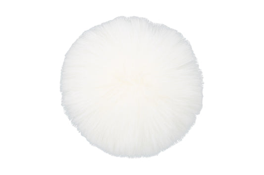 Pompon blanc, au ton pur et neutre, avec une texture douce et moelleuse, idéal pour compléter un bonnet avec simplicité et raffinement.