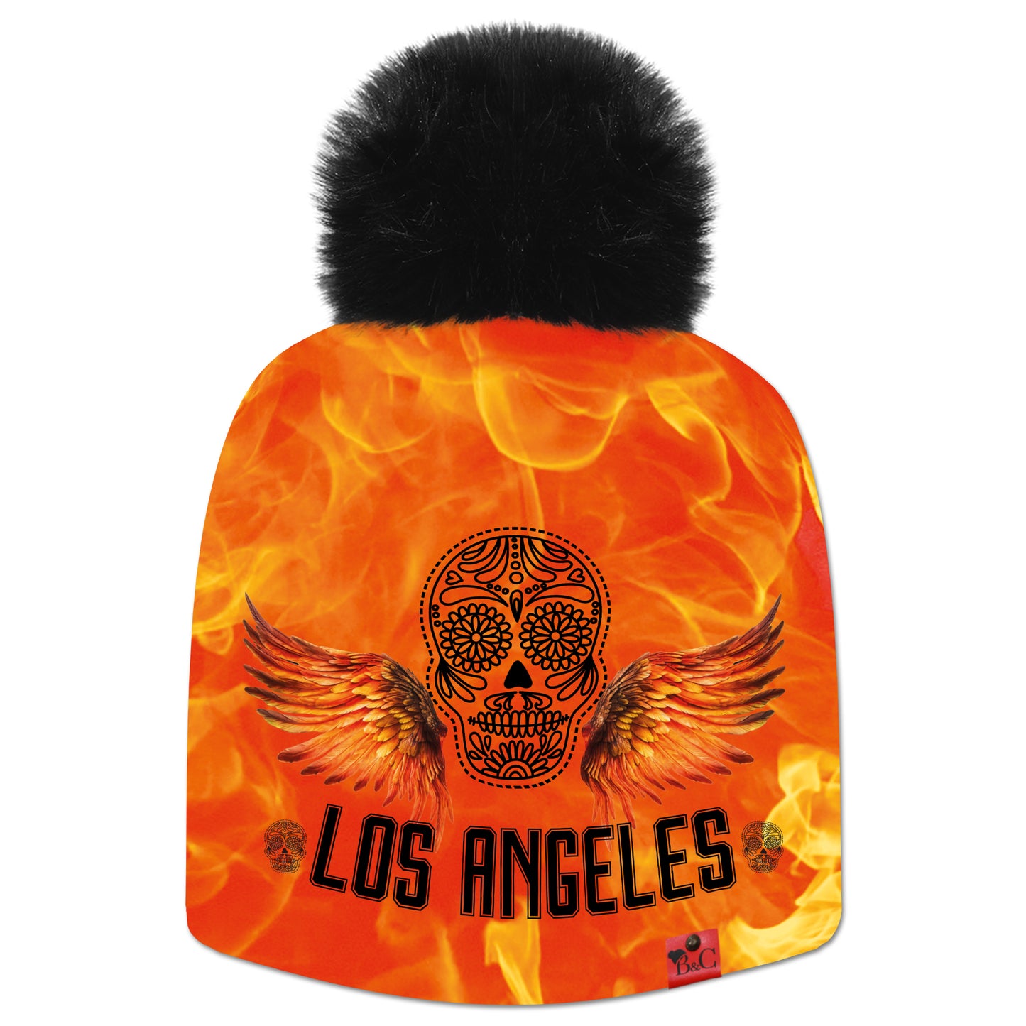 Bonnet Bikker avec une tête de mort, des ailes sur un fond orangé en flamme et l'inscription "Los Angeles" et son pompon en fourrure synthétique noir. De quoi apporter une touche audacieuse à votre tenue.
