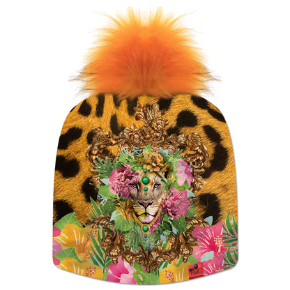 Bonnet Madonna pour enfants, avec son imprimé leopard et fleuri, il offrira une touche d'exotisme à votre tenue. Il est accompagné de son pompon Ocre en synthétique et de son étiquette en cuir rouge signée Beanie and Clyde.