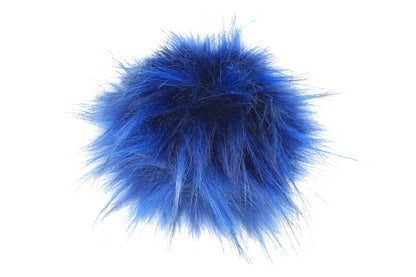 Un pompon d’un bleu profond et intemporel, inspiré par la robustesse et l’élégance du tissu denim. Il ajoute une touche de simplicité et de modernité à vos accessoires, tout en restant à la fois chic et décontracté.