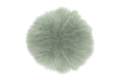 Pompon kaki clair, dans une teinte naturelle et subtile, avec une texture douce et élégante, parfait pour un look moderne et discret.