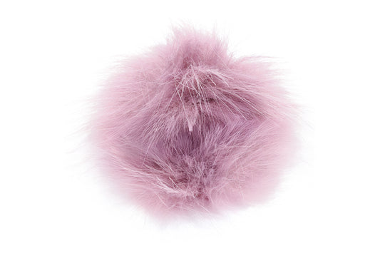 Un pompon dans une teinte riche et profonde de pourpre, qui combine puissance et raffinement. Ce pompon apporte une touche de luxe et de sophistication, parfait pour des créations élégantes et audacieuses.