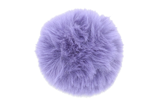 Pompon violet, dans une teinte profonde et vibrante, avec une texture douce et luxueuse, idéal pour ajouter une touche de couleur audacieuse et raffinée à votre bonnet.